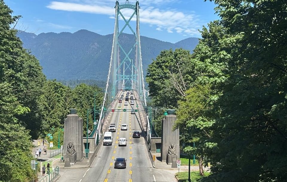 Private 4-Hour Customized Tour of Vancouver Highlights