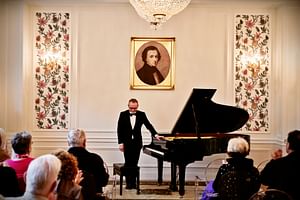 Chopin’s concert in a unique concert hall (1h)