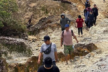 Jakarta Bogor Track to Ratu Crater