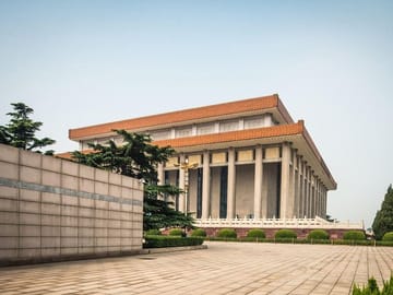 Discover Forbbiden city- Beijing 3 hours Walking Tour English&Spanish