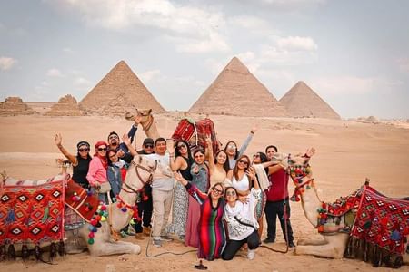 Giza Pyramids & Sphinx Guided Tour with Traditional Lunch & Camel Ride