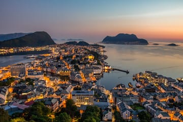 Private 14-Day Van Tour of Helsinki and Stockholm