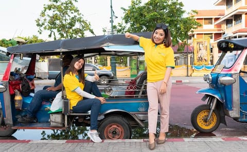 Tuk Tuk City Tour of Bangkok's Flower Night Market