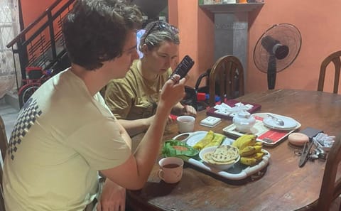 Traditional Jewelry Making Workshop in Galle, Sri Lanka