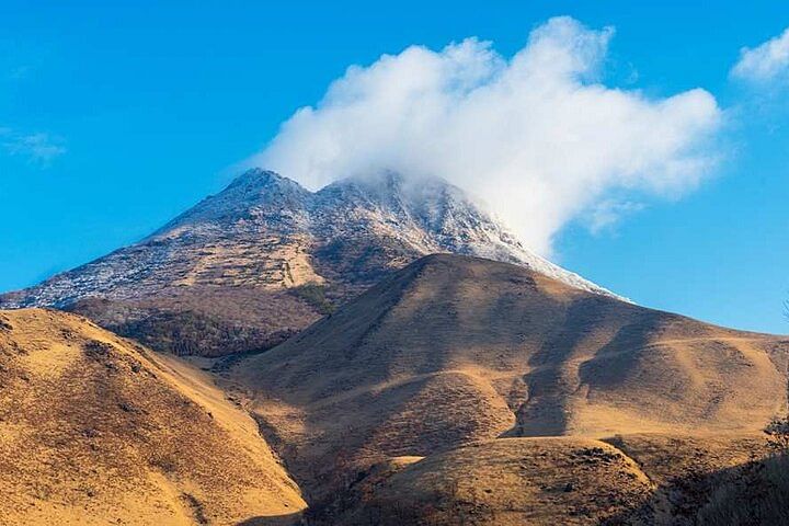 Kyushu Kumamoto and Aso Volcano Castle Day Tour From Hakata