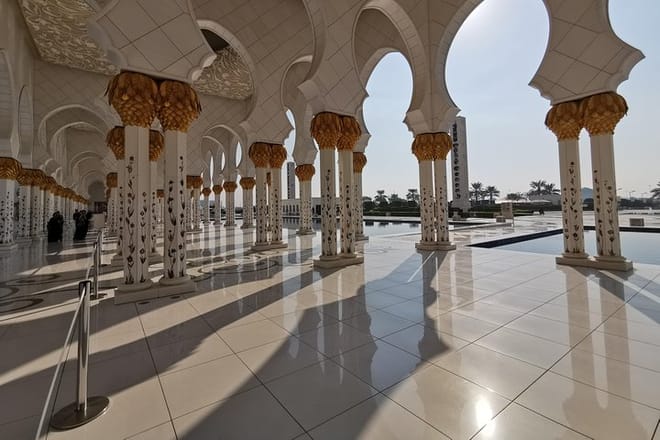 From Dubai : Abu Dhabi City Tour Including Le Louvre Museum Ticket 10