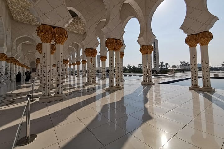From Dubai : Abu Dhabi City Tour Including Le Louvre Museum Ticket 10