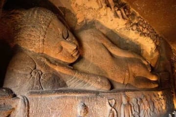 Ajanta Caves Discovery Tour from Aurangabad