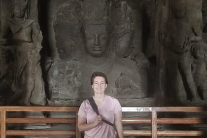 Grand Architecture & Goa Beach Tour from Mumbai