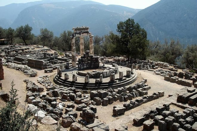 Private Tour of Delphi & Arachova from Athens  photo 2