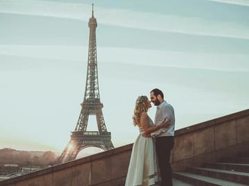Couples Photoshoot Experience at Trocadéro Gardens, Paris