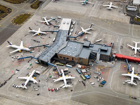 Keflavik International Airport (KEF)