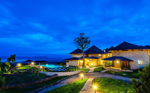 10 Days Kenya Bush and Beach Experience