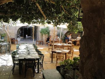 Haret Jdoudna Restaurant