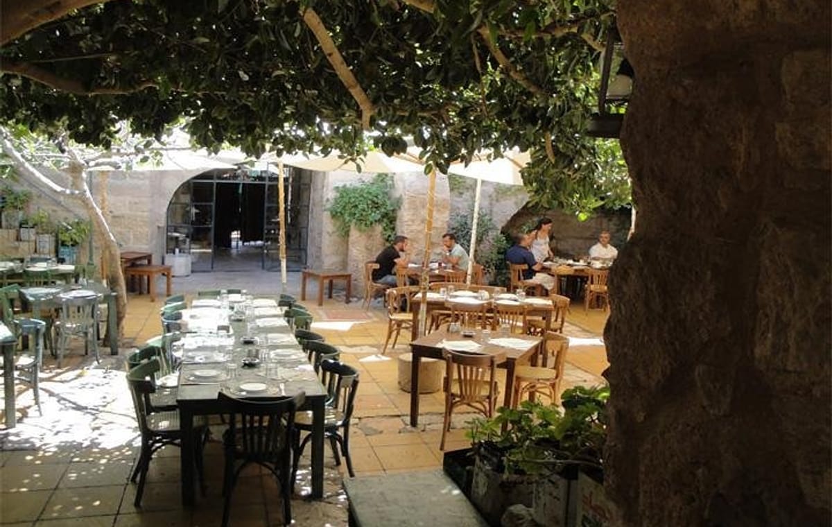 Private Madaba Haret Jdoudna Restaurant Lunch or Dinner from Dead Sea