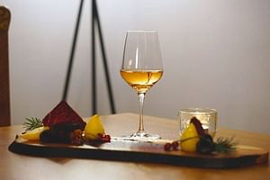 1-Hour Private Cheese and Wine Tasting in Sofia 