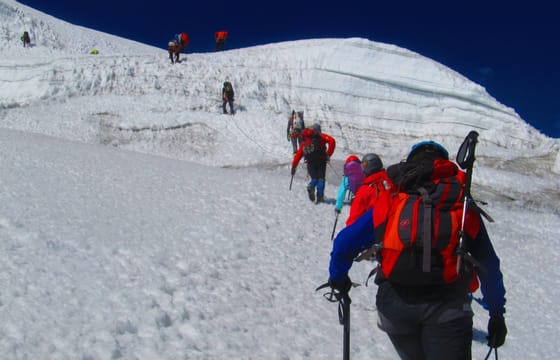 Hua-09 : Alpamayo Ascent – 6 Days of Climbing Expedition