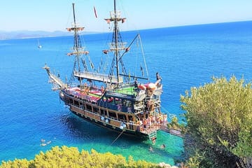 Bodrum Pirate Boat Tour with Lunch and Scenic Stops