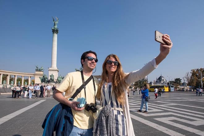 Budapest Grand City Tour with Parliament Visit 6