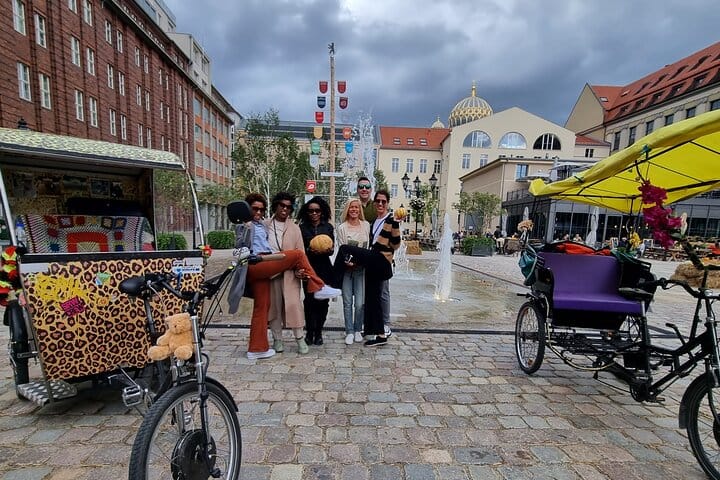 Day trip through multicultural city landscapes & photo highlights 4