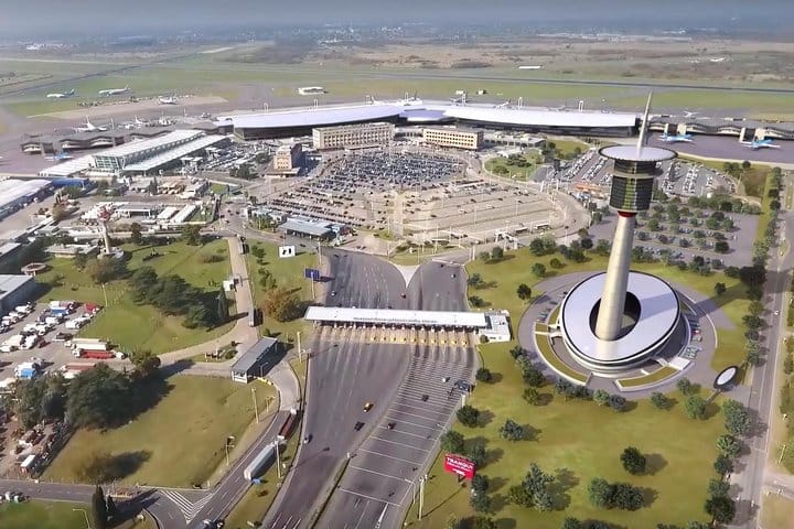 Buenos Aires Airport (EZE) Transfer with English Speaking Driver 6