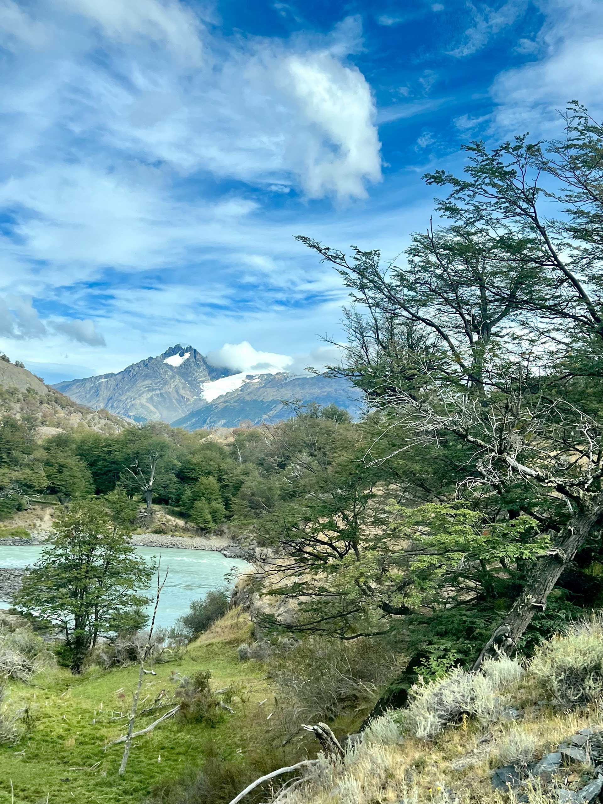 Vista del Azul - Ruta Mayer - Villa O'Higgins