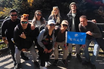 Baofeng Lake Boat Cruise and Yellow Dragon Cave Tour in Zhangjiajie