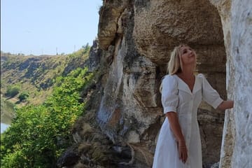 Stone Age Experience and Wine Tasting in Brănești, Moldova
