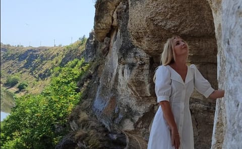 Stone Age Experience and Wine Tasting in Brănești, Moldova
