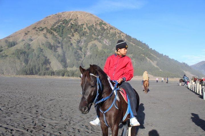 Jogja Bromo 4 Days Tour