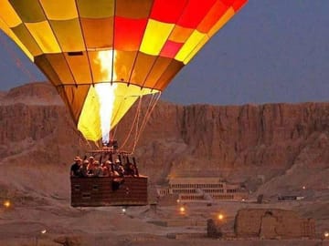 Luxor: Sound and Light Show at Karnak Temple with Transfers