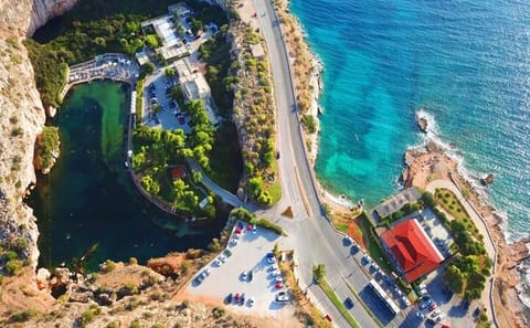 Private Day Cruise along the Athens Riviera in Kallithea