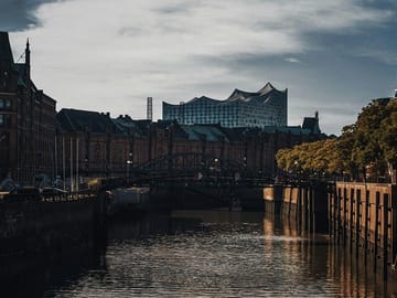 Private 10-Hour Day Tour from Berlin to Explore Hamburg