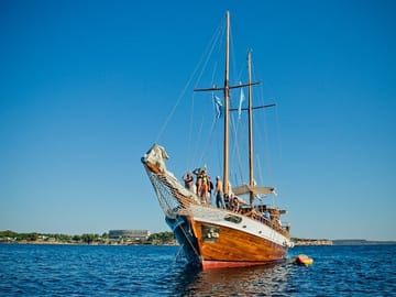 Day Cruise from Athens to Aegina and Agistri with Lunch