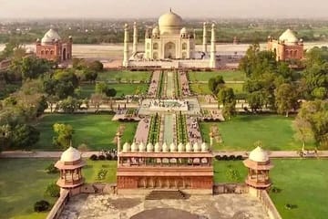 Private Full Day Taj Mahal and Agra Fort Tour from Delhi /NCR