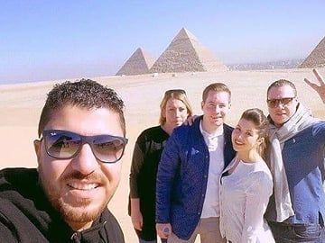 pyramids of giza