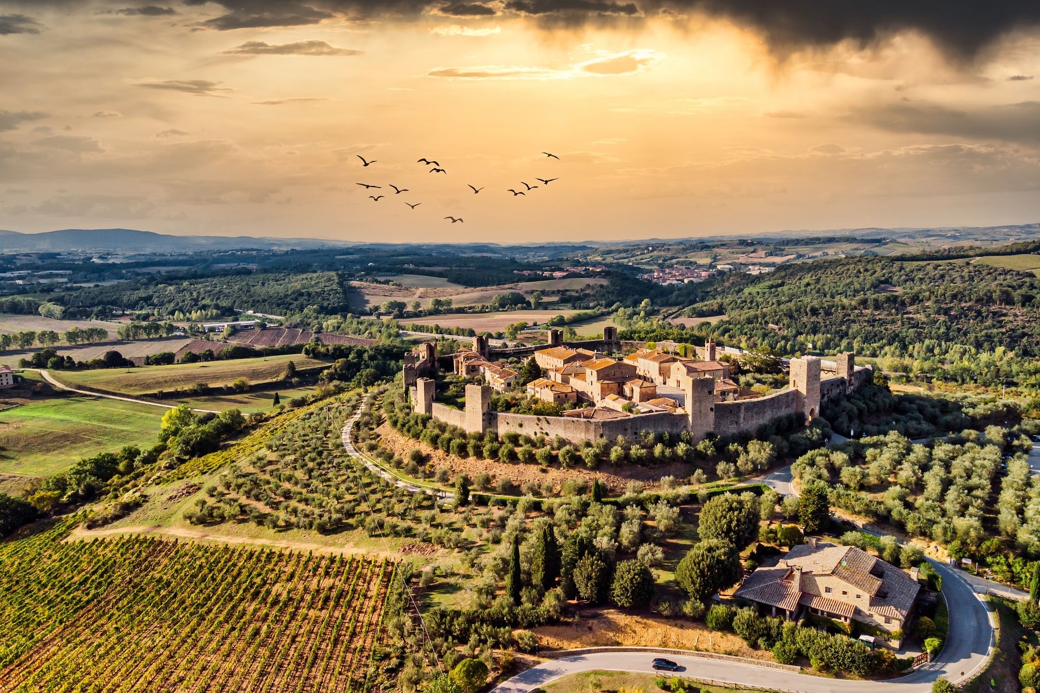 An unforgettable day in Tuscany: Siena, San Gimignano, Monteriggioni and Chianti & wine tasting from Montecatini Terme