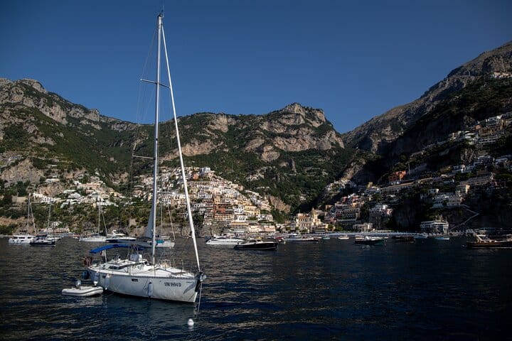 Discover the precious Amalfi Coast by boat 8
