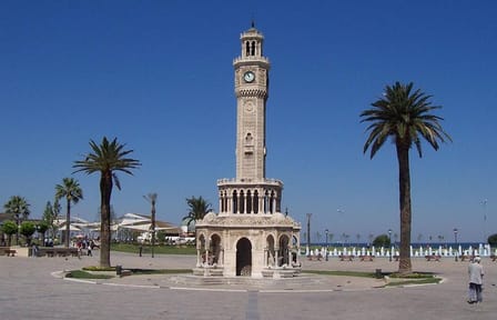 Turkish Food Walking Tour in Izmir