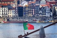 Porto to Algarve up to 3 Stops: Aveiro, Nazaré & Óbidos 1