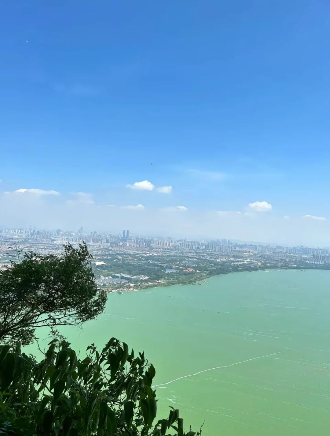 Dianchi, the laggest Plateau lakes in Yunnan Province