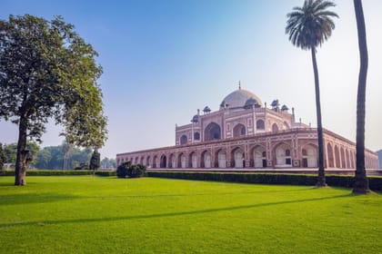 Cultural and Scenic Tour of Delhi, Agra, and Gulmarg