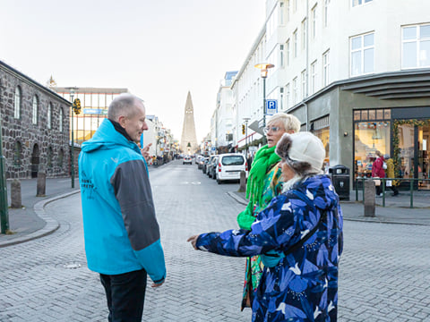 A guide from Your Friend in Reykjavik showing the Hallgrimmskirkja Church pictured in the background.