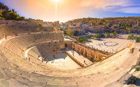 Private Amman City Tour with Optional Mezze Lunch and Bath