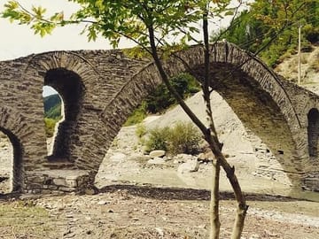 Osum Canyon Sightseeing Tour with Cultural Stops in Berat