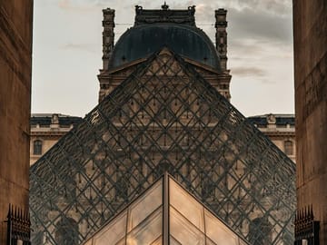 Private Guided Tour of the Louvre Museum in Paris