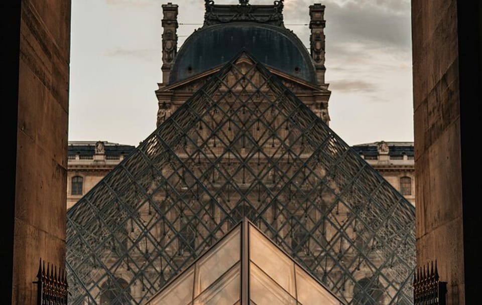 Private Guided Tour of the Louvre Museum in Paris