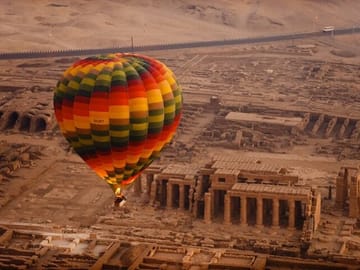 4-Day Luxury Nile Cruise from Aswan to Luxor with Hot Air Balloon