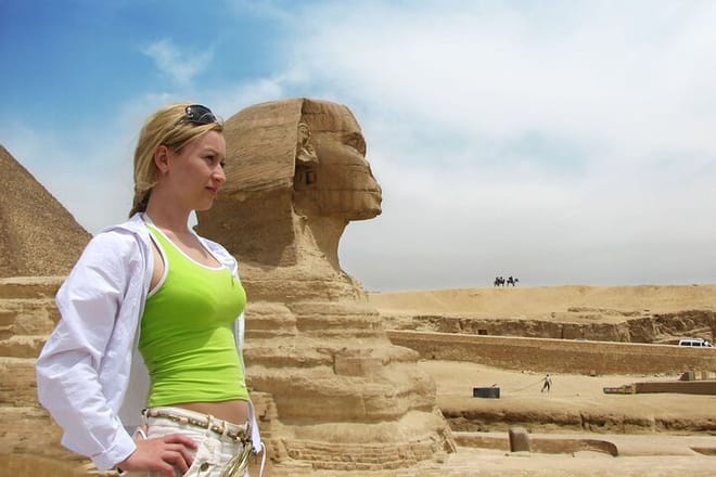 Cairo Tour by bus, Pyramids, Sphinx &amp; Museum with Lunch -Hurghada