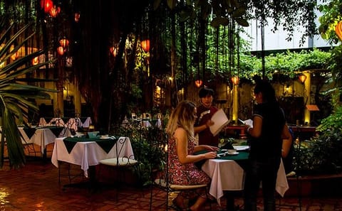 Vietnamese Dinner and Water Puppet Show in Ho Chi Minh City